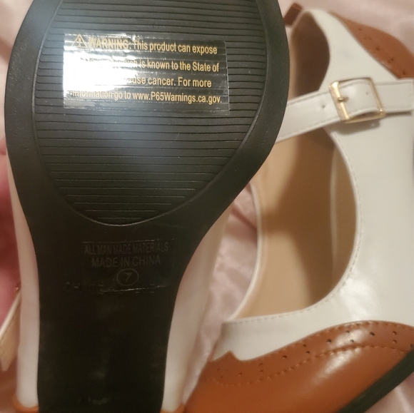 Womans, Size 7, Brown & White, 3 inch heels - Picture 7 of 9